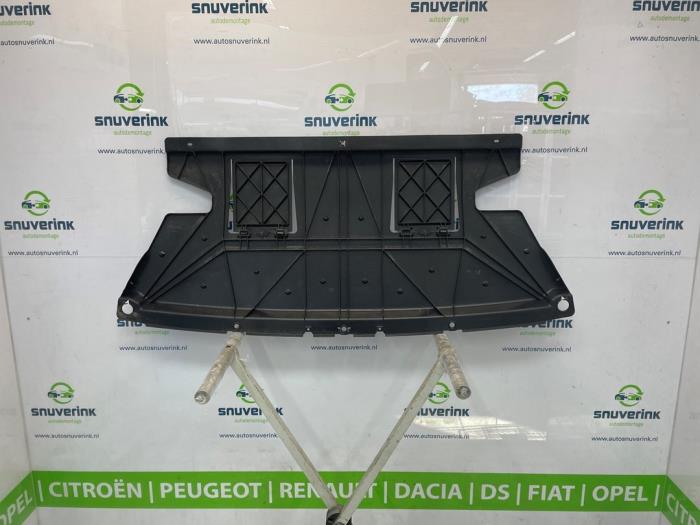 Usados Parachoque placa base Renault 5 E-Tech electric 52 kWh Precio € 150,00 Norma de margen ofrecido por Snuverink Autodemontage