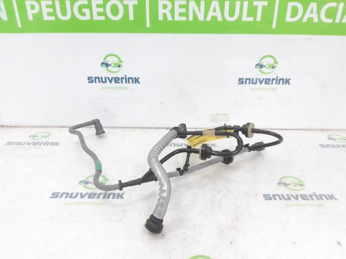 Begagnade PCV-ventil Renault Clio V (RJAB) 1.0 TCe 100 12V Pris € 84,70 Inklusive moms erbjuds av Snuverink Autodemontage