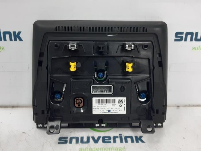 Innerdisplay från en Renault Clio V (RJAB) 1.0 TCe 100 12V 2020