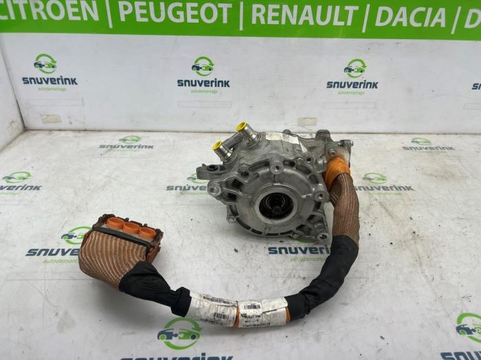 Begagnade Startdynamo Renault Arkana (RJLL) 1.6 E-Tech 145 16V Pris € 385,00 Marginaltabell erbjuds av Snuverink Autodemontage