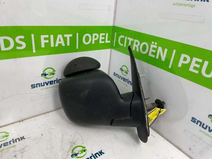 Usados Retrovisor externo derecha Renault Kangoo Express (FW) 1.5 dCi 110 Precio € 35,00 Norma de margen ofrecido por Snuverink Autodemontage