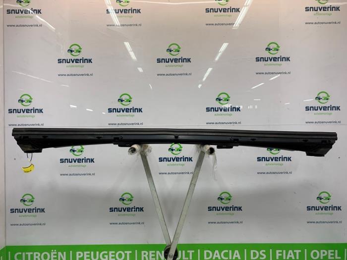 Używane Parawan Renault Trafic (1FL/2FL/3FL/4FL) 2.0 dCi 16V 170 Cena € 72,60 Z VAT oferowane przez Snuverink Autodemontage