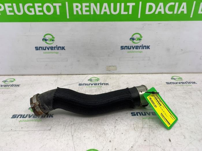 Gebrauchte Intercooler Schlauch Opel Astra L (F3/FB/FM/FP) 1.6 Plug-in Hybrid Turbo 16V Preis € 35,00 Margenregelung angeboten von Snuverink Autodemontage