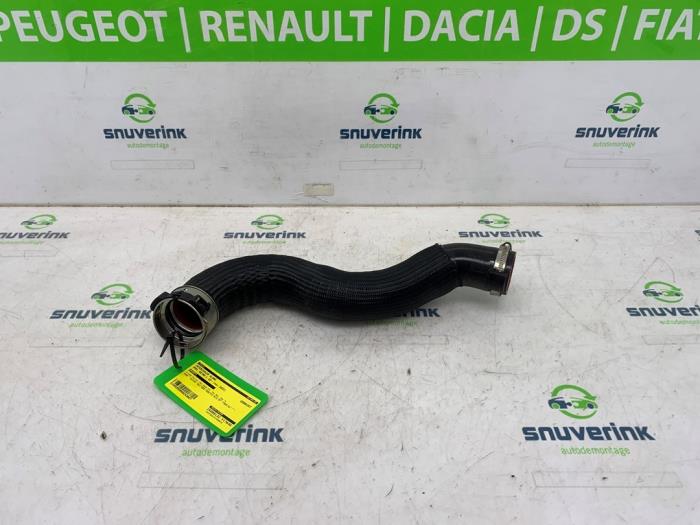 Gebrauchte Intercooler Schlauch Opel Astra L (F3/FB/FM/FP) 1.6 Plug-in Hybrid Turbo 16V Preis € 45,00 Margenregelung angeboten von Snuverink Autodemontage