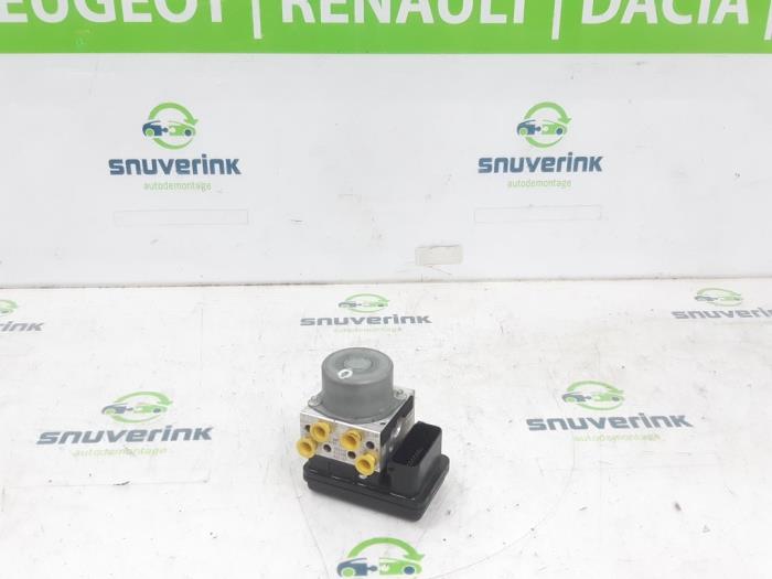 Usagé Bloc ABS Kawasaki Diversen Prix sur demande proposé par Snuverink Autodemontage