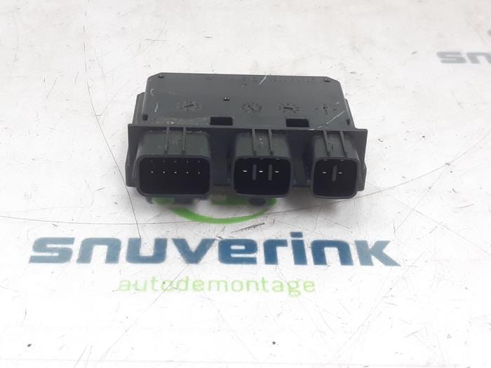 Begagnade Relä Kawasaki Diversen Pris på förfrågan erbjuds av Snuverink Autodemontage