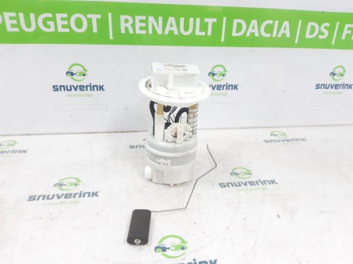 Usagé Pompe à carburant Renault Megane IV Estate (RFBK) 1.3 TCE 160 16V Prix € 85,00 Règlement à la marge proposé par Snuverink Autodemontage