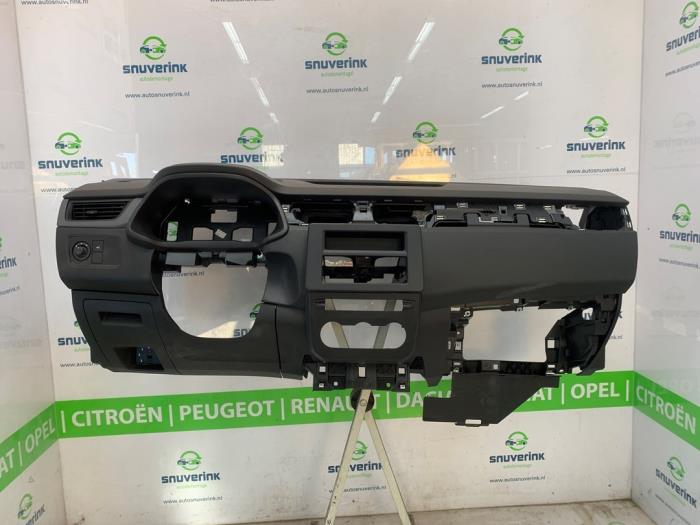 Używane Panel Renault Express 1.5 dCi 75 Cena € 484,00 Z VAT oferowane przez Snuverink Autodemontage
