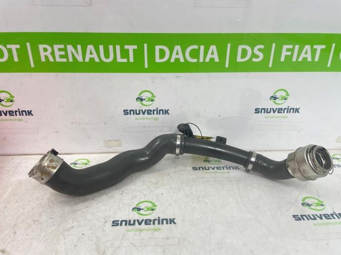 Gebrauchte Intercooler Schlauch Renault Express 1.3 TCE 100 16V Preis € 95,00 Margenregelung angeboten von Snuverink Autodemontage