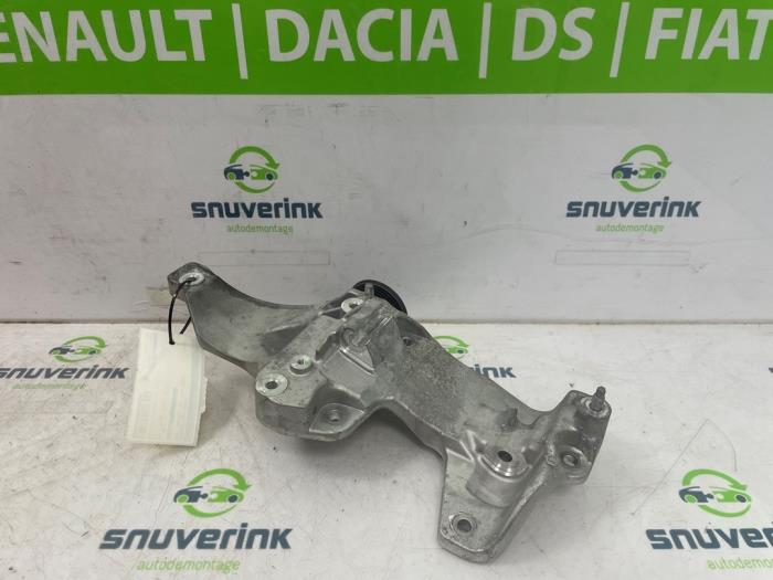 Usagé Support dynamo haut Opel Astra L (F3/FB/FM/FP) 1.6 Plug-in Hybrid Turbo 16V Prix € 39,98 Règlement à la marge proposé par Snuverink Autodemontage
