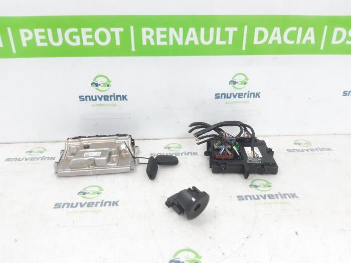 Używane Komputer sterowania silnika Dacia Spring 65 Cena € 393,25 Z VAT oferowane przez Snuverink Autodemontage