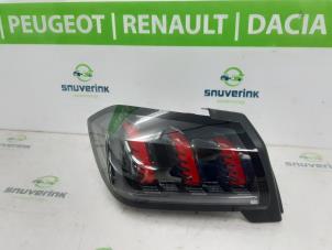 Usados Luz trasera izquierda Peugeot 208 II (UB/UH/UP) e-208 50 kWh Precio € 115,00 Norma de margen ofrecido por Snuverink Autodemontage