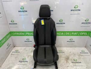 Begagnade Säte, vänster Peugeot 2008 (UD/UK/UR/US/UX) 1.2 VTi 12V PureTech 130 Pris € 241,98 Inklusive moms erbjuds av Snuverink Autodemontage