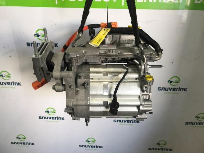 Używane Silnik Peugeot 208 II (UB/UH/UP) e-208 50 kWh Cena € 775,00 Procedura marży oferowane przez Snuverink Autodemontage