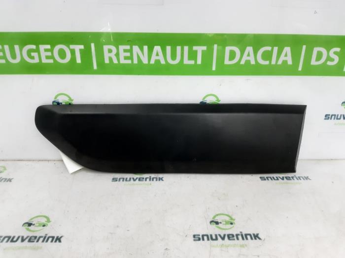 Używane Listwa ozdobna Opel Combo Cargo 1.5 CDTI 75 Cena € 54,45 Z VAT oferowane przez Snuverink Autodemontage