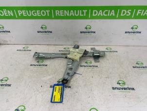 Usagé Mécanique vitre 4portes avant gauche Peugeot 5008 I (0A/0E) 1.6 THP 16V Prix € 140,00 Règlement à la marge proposé par Snuverink Autodemontage
