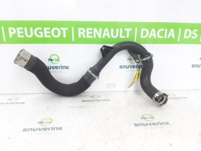 Begagnade Laddluftkylarslang Dacia Sandero III 1.0 TCe 90 12V Pris € 139,15 Inklusive moms erbjuds av Snuverink Autodemontage