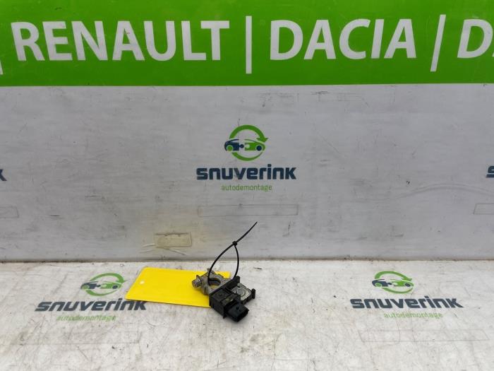 Używane Biegun akumulator Renault Scénic IV (RFAJ) 1.3 TCE 115 16V Cena € 28,50 Procedura marży oferowane przez Snuverink Autodemontage