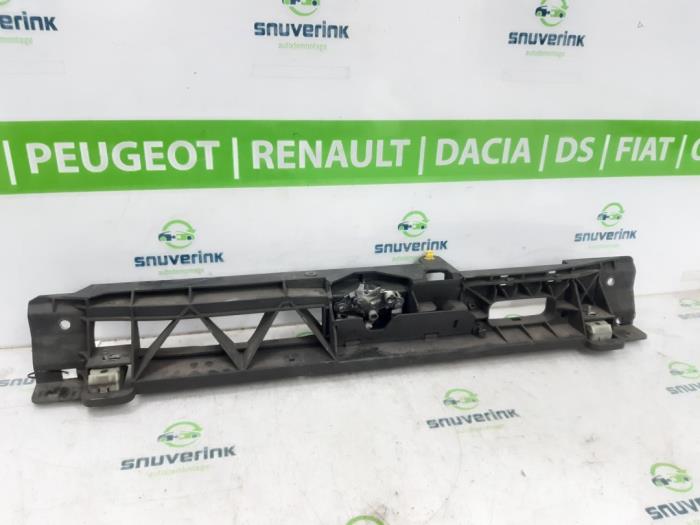 Begagnade Front Citroen C4 Picasso (3D/3E) 1.6 16V THP 155 Pris € 60,00 Marginaltabell erbjuds av Snuverink Autodemontage