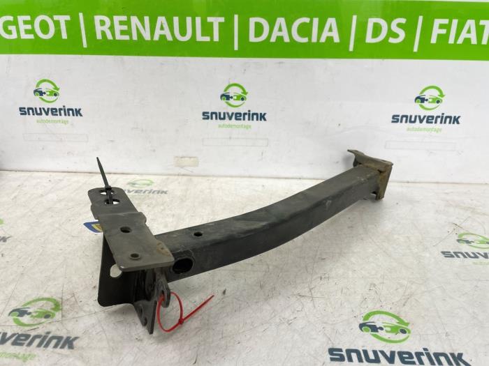 Usados Subchasis Peugeot 2008 (UD/UK/UR/US/UX) 1.2 VTi 12V PureTech 130 Precio € 72,60 IVA incluido ofrecido por Snuverink Autodemontage