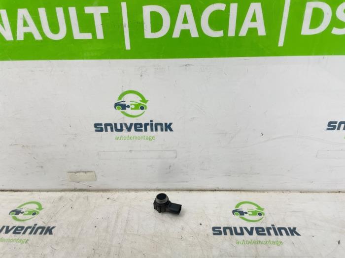 Usados Sensor PDC Renault Express 1.5 dCi 75 Precio € 36,30 IVA incluido ofrecido por Snuverink Autodemontage