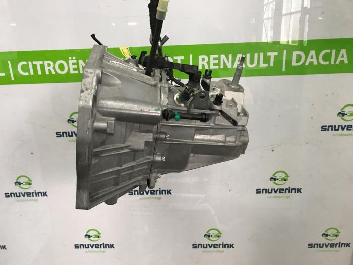 Used Gearbox Dacia Duster (DJF) 1.2 TCE 130 12V Mild Hybrid 4x2 Price € 1.250,00 Margin scheme offered by Snuverink Autodemontage