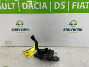 Usagé Mécanique de verrouillage capot Dacia Duster (DJF) 1.2 TCE 130 12V Mild Hybrid 4x2 Prix € 75,00 Règlement à la marge proposé par Snuverink Autodemontage