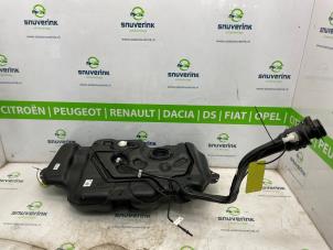Usagé Réservoir de carburant Dacia Duster (DJF) 1.2 TCE 130 12V Mild Hybrid 4x2 Prix € 450,00 Règlement à la marge proposé par Snuverink Autodemontage