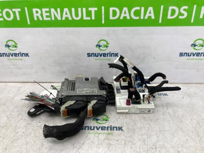 Used Engine management computer Peugeot 408 1.6 16V HYbrid 225 Price € 425,00 Margin scheme offered by Snuverink Autodemontage