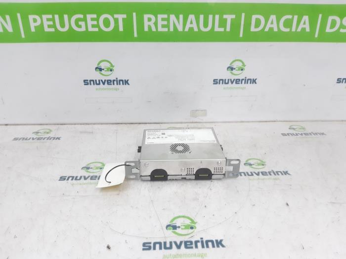 Używane Radio Renault Arkana (RJLL) 1.6 E-Tech 145 16V Cena € 605,00 Z VAT oferowane przez Snuverink Autodemontage