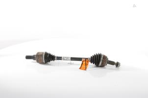 Usados Eje de transmisión izquierda delante Citroen C5 Aircross I (A4/AC/AJ/AR) 1.2 PureTech Hybrid 136 Precio € 193,60 IVA incluido ofrecido por Snuverink Autodemontage