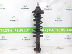 Używane Amortyzator lewy przód Opel Vivaro 1.6 CDTi BiTurbo 125 Cena € 78,65 Z VAT oferowane przez Snuverink Autodemontage