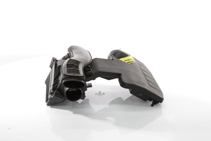 Begagnade Luftfilterhus Renault Arkana (RJLL) 1.6 E-Tech 145 16V Pris € 102,85 Inklusive moms erbjuds av Snuverink Autodemontage
