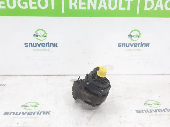 Begagnade Vattenpump Renault Arkana (RJLL) 1.6 E-Tech 145 16V Pris € 114,95 Inklusive moms erbjuds av Snuverink Autodemontage