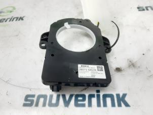 Begagnade Styrvinkelsensor Renault Arkana (RJLL) 1.6 E-Tech 145 16V Pris € 84,70 Inklusive moms erbjuds av Snuverink Autodemontage