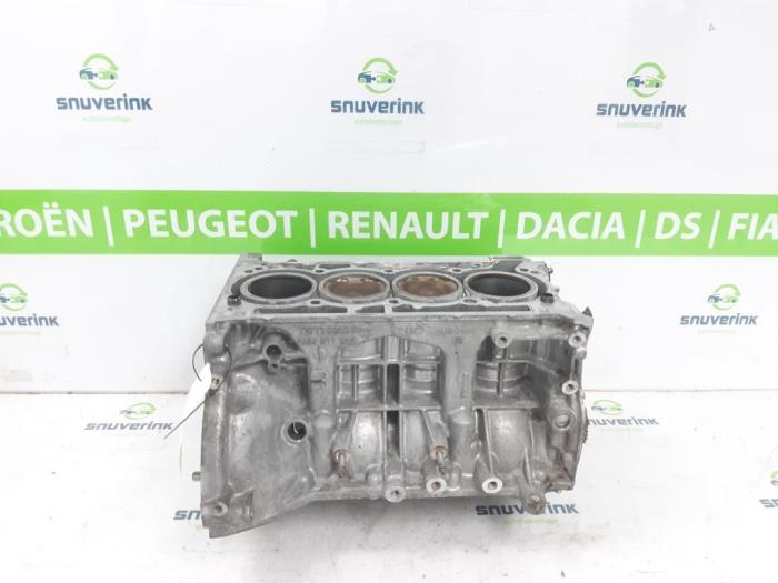 Used Engine crankcase Renault Megane IV Estate (RFBK) 1.3 TCE 160 16V Price € 450,00 Margin scheme offered by Snuverink Autodemontage