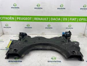 Usados Subchasis Peugeot 3008 II (M4/MC/MJ/MR) 1.6 16V HYbrid 225 Precio € 200,00 Norma de margen ofrecido por Snuverink Autodemontage