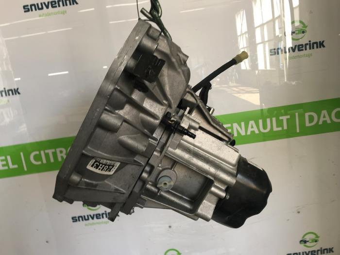 Usagé Boîte de vitesse Dacia Sandero III 1.0 TCe 90 12V Prix € 600,00 Règlement à la marge proposé par Snuverink Autodemontage