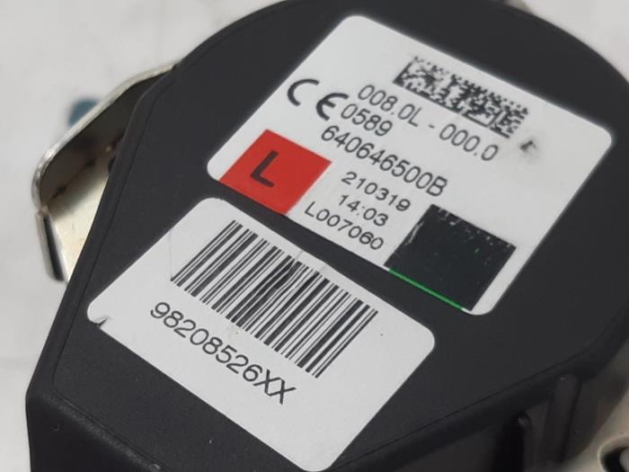 Sicherheitsgurt links vorne van een Peugeot 208 II (UB/UH/UP) 1.2 Vti 12V PureTech 100 2021