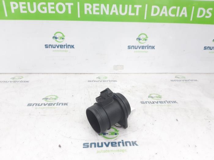 Gebrauchte Luftmassenmesser Peugeot 3008 II (M4/MC/MJ/MR) 1.6 16V HYbrid 225 Preis € 40,00 Margenregelung angeboten von Snuverink Autodemontage
