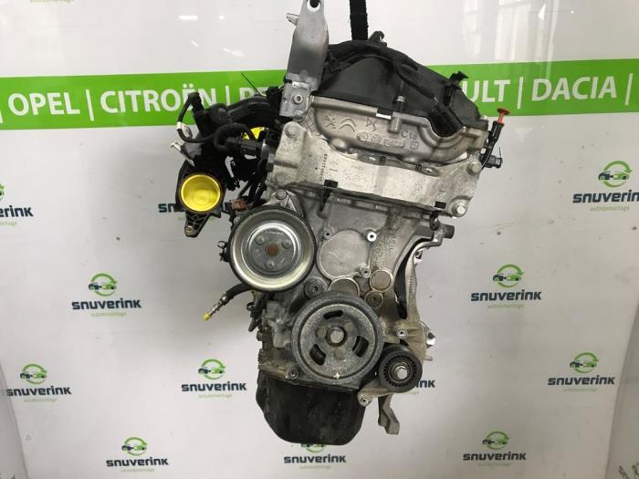 Engine from a Opel Astra L Sports Tourer (F4/FC/FN/FR) 1.6 Plug-in Hybrid Turbo 16V 2023