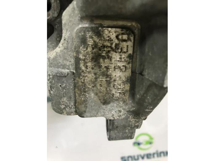 Engine from a Opel Astra L Sports Tourer (F4/FC/FN/FR) 1.6 Plug-in Hybrid Turbo 16V 2023