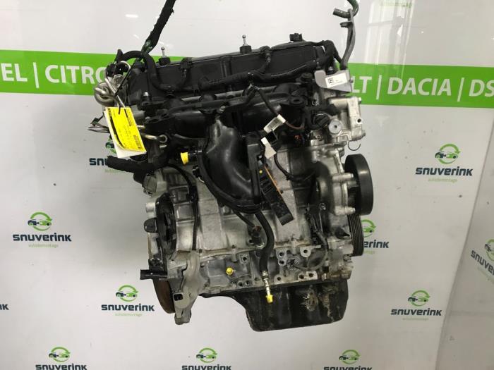 Engine from a Opel Astra L Sports Tourer (F4/FC/FN/FR) 1.6 Plug-in Hybrid Turbo 16V 2023