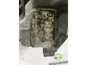 Engine from a Opel Astra L Sports Tourer (F4/FC/FN/FR) 1.6 Plug-in Hybrid Turbo 16V 2023