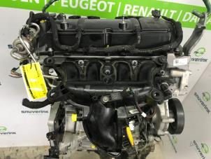 Engine from a Opel Astra L Sports Tourer (F4/FC/FN/FR) 1.6 Plug-in Hybrid Turbo 16V 2023