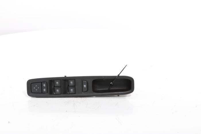 Usados Interruptor combinado de ventanillas Dacia Jogger 1.0 TCe 110 12V Precio € 75,00 Norma de margen ofrecido por Snuverink Autodemontage