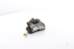 Usagé Etrier de frein avant gauche Dacia Duster (SR) 1.0 TCE 100 Bi-Fuel, Eco-G 12V Prix € 50,00 Règlement à la marge proposé par Snuverink Autodemontage