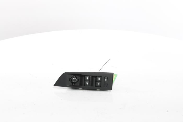 Usados Interruptor combinado de ventanillas Opel Astra L Sports Tourer (F4/FC/FN/FR) 1.6 Plug-in Hybrid Turbo 16V Precio € 60,50 IVA incluido ofrecido por Snuverink Autodemontage