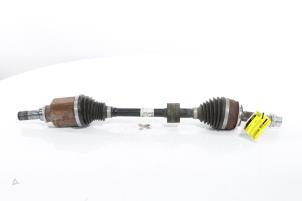 Usagé Arbre de transmission avant gauche Renault Austral 1.2 E-Tech Full Hybrid 200 Prix € 423,50 Prix TTC proposé par Snuverink Autodemontage