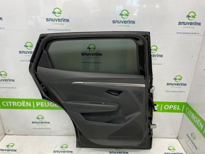 Bakdörr, 4-dörrars, vänster från en Renault Scenic E-Tech Electric (RCB) EV60 2024
